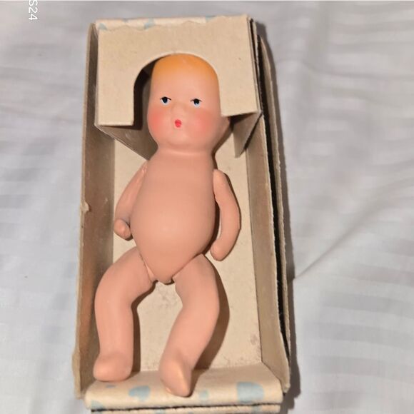 Vintage Kerr& Hinz Bisque Doll collectors Made In US - Picture 6 of 16